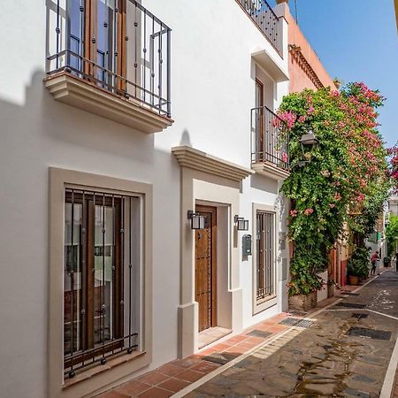 Marbella Old Town : Luxury Townhouse Villa Exterior photo