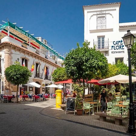 Marbella Old Town : Luxury Townhouse Villa Exterior photo