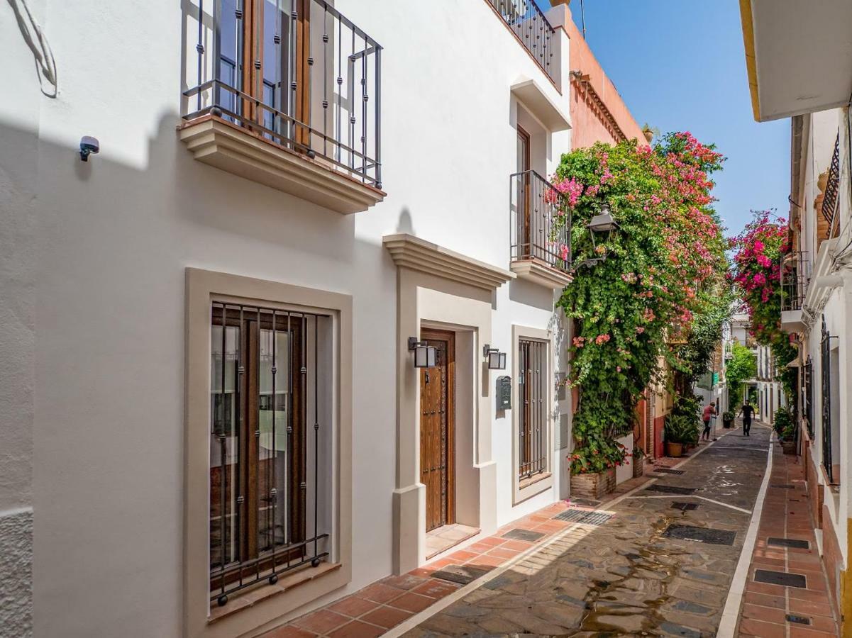 Marbella Old Town : Luxury Townhouse Villa Exterior photo