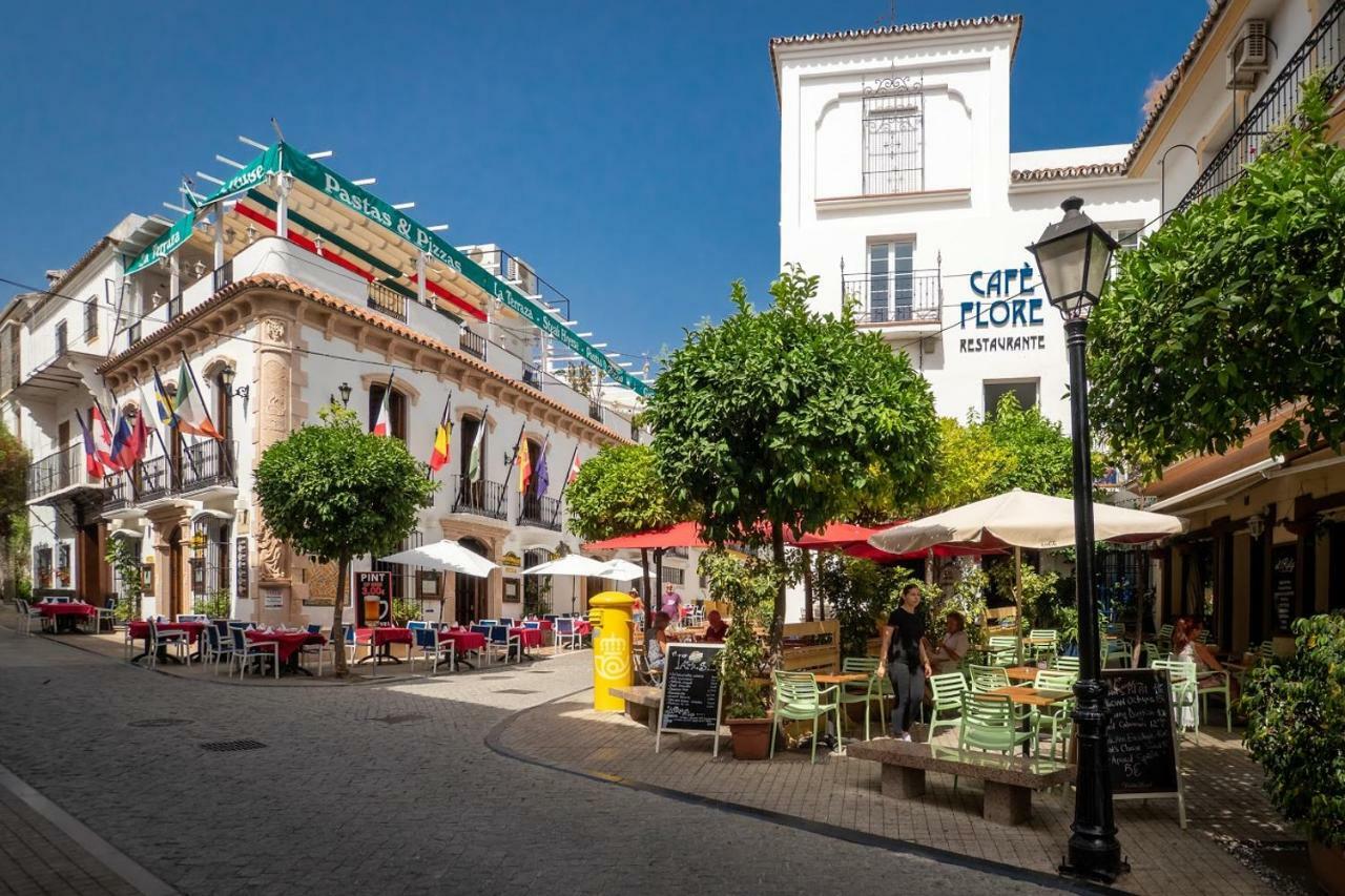 Marbella Old Town : Luxury Townhouse Villa Exterior photo