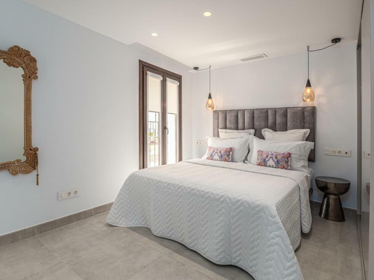 Marbella Old Town : Luxury Townhouse Villa Exterior photo